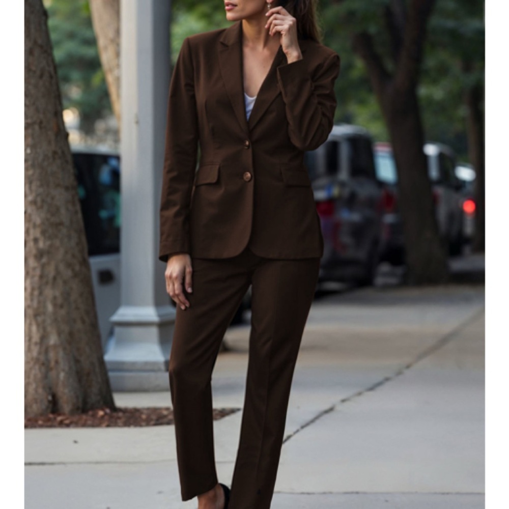 Chicos size 1 chocolate brown straight leg casual pants medium 8/10..stretch